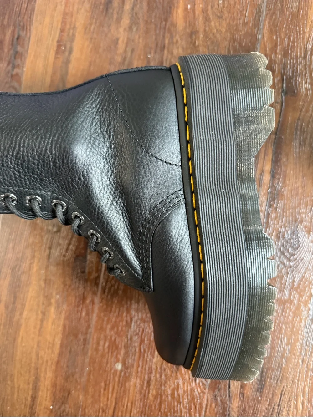 Dr. Martens 1460 PASCAL MAX LEATHER PLATFORM BOOTS Size 7 (EU38) BRAND NEW